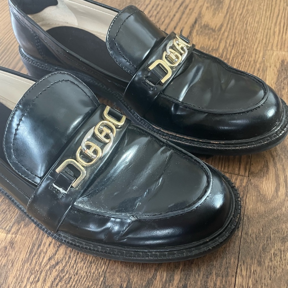 Sam Edelman Black Loafers with Gold Detail - Picture 2 of 5